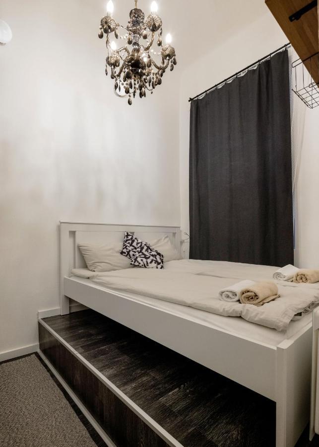 Spacious Apartment Almassy Budapest Exterior photo